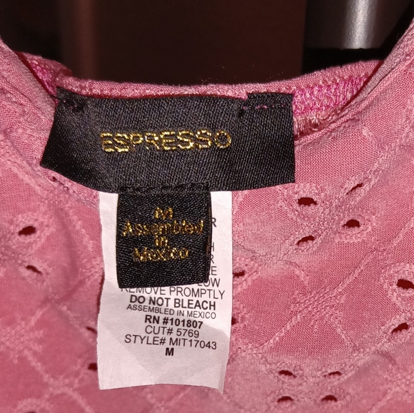 ⭐️Keyhole Expresso Pink Top ⭐️3 items for $10.00 bundle items to get the deal!⭐️ - Picture 10 of 12